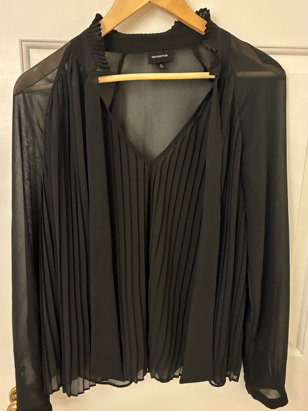 Who What Wear Black Pleated Sheer Long-Sleeve Blouse